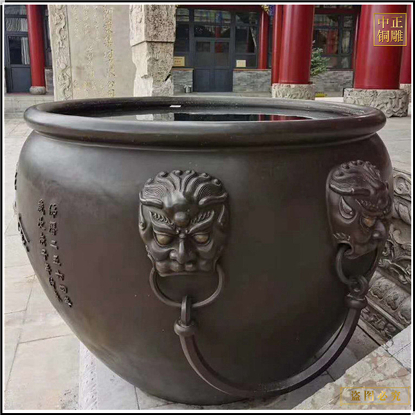 裝水寺院銅缸.jpg